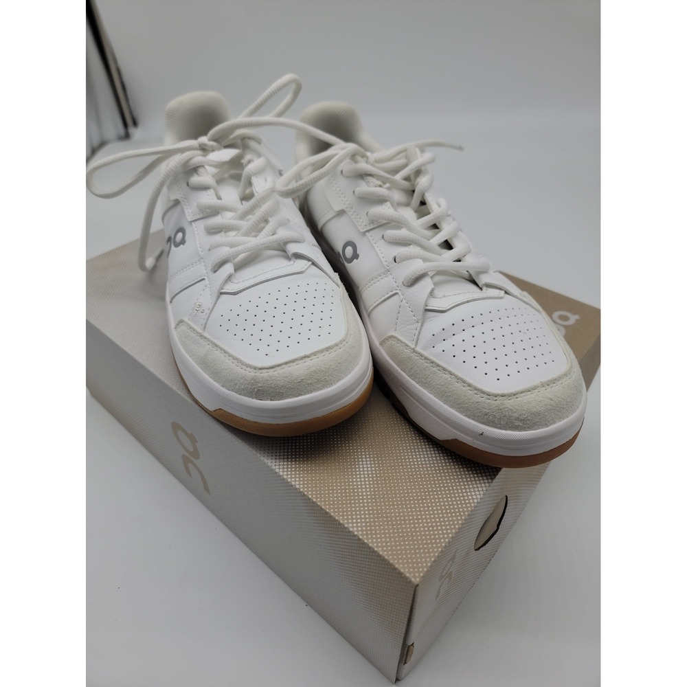 On The Roger Clubhouse W 8 Sneaker Women's White Lifestyle Shoes NEW in Box!